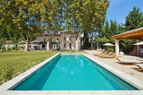 luxury villas avignon